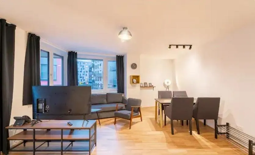 Appartamento At Central Station I 3 Minutes To Shopping Street I High Speed Wifi Vienna Austria
