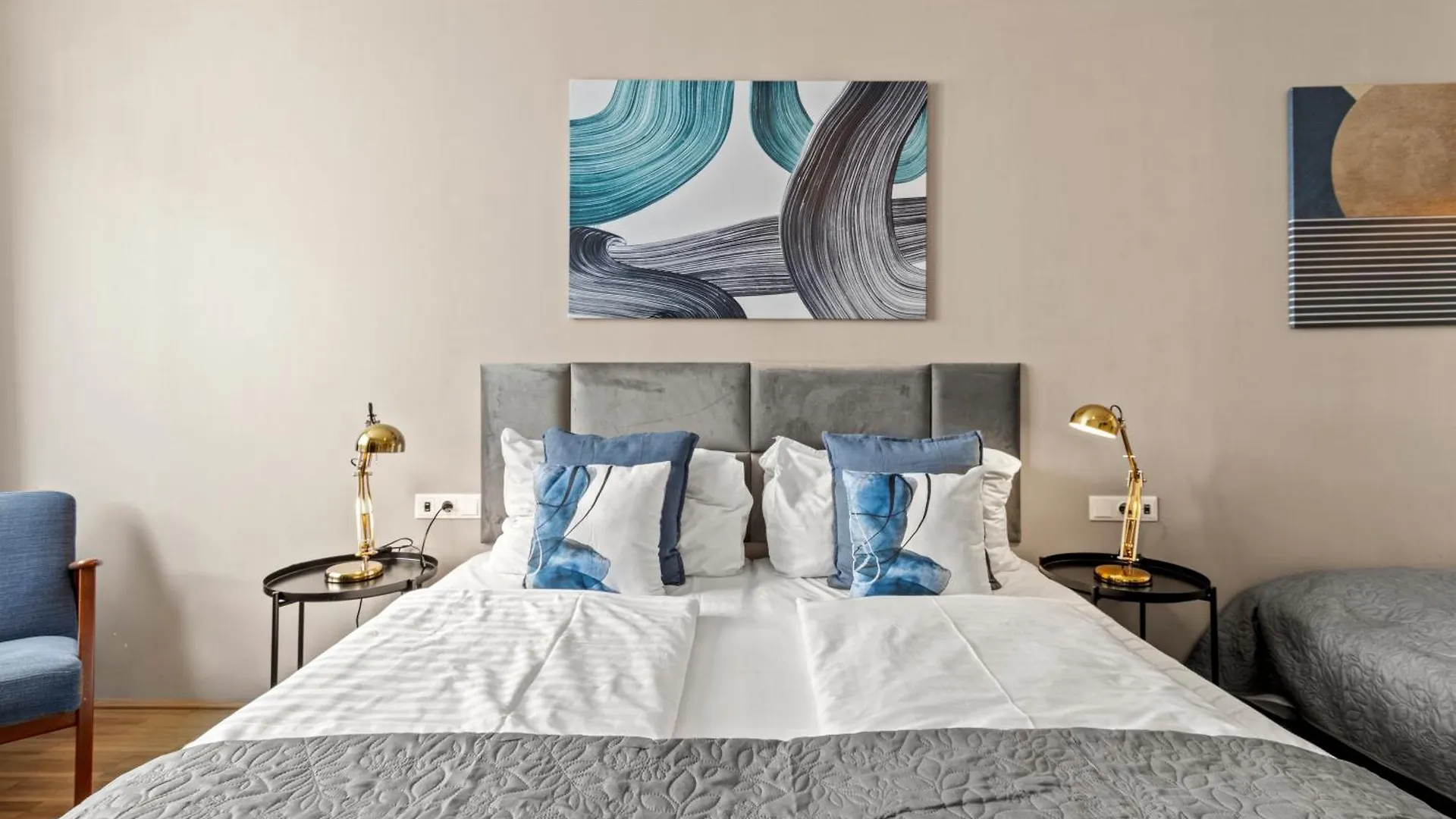 At Central Station I 3 Minutes To Shopping Street I High Speed Wifi Vienna Appartamento