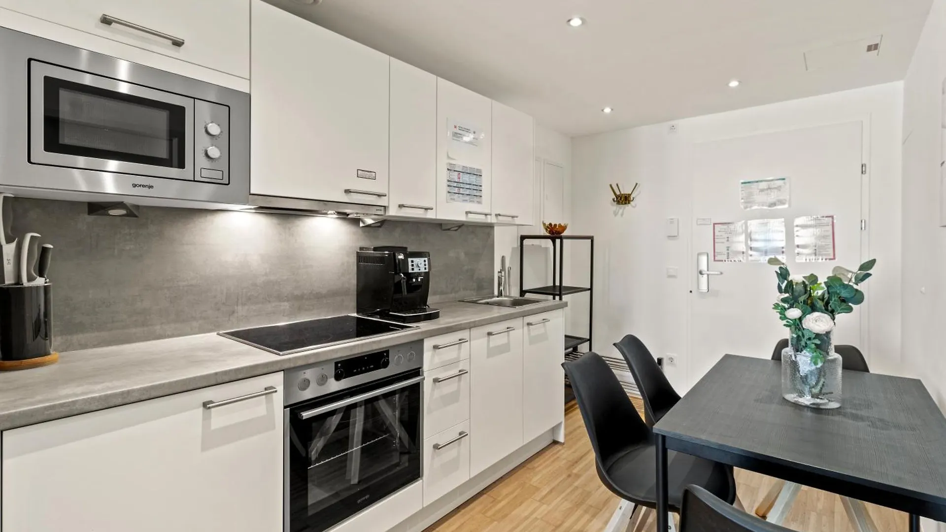 Appartamento At Central Station I 3 Minutes To Shopping Street I High Speed Wifi Vienna