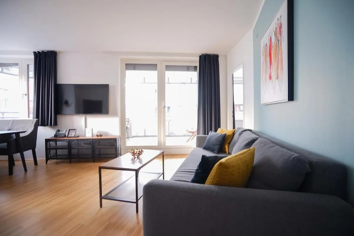 At Central Station I 3 Minutes To Shopping Street I High Speed Wifi Vienne